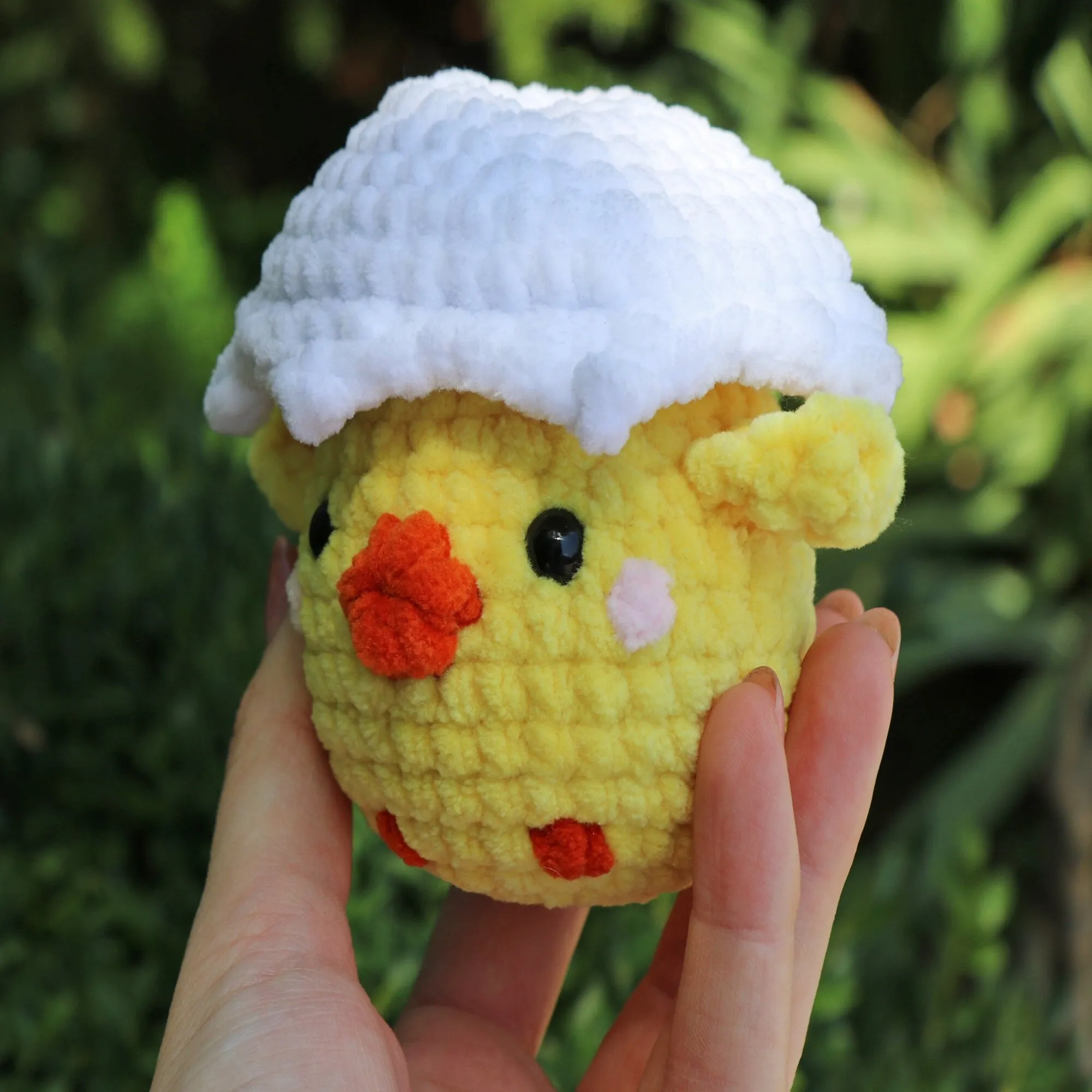 Crochet No Sew Chicken pattern, US standard terms, Skill level beginner